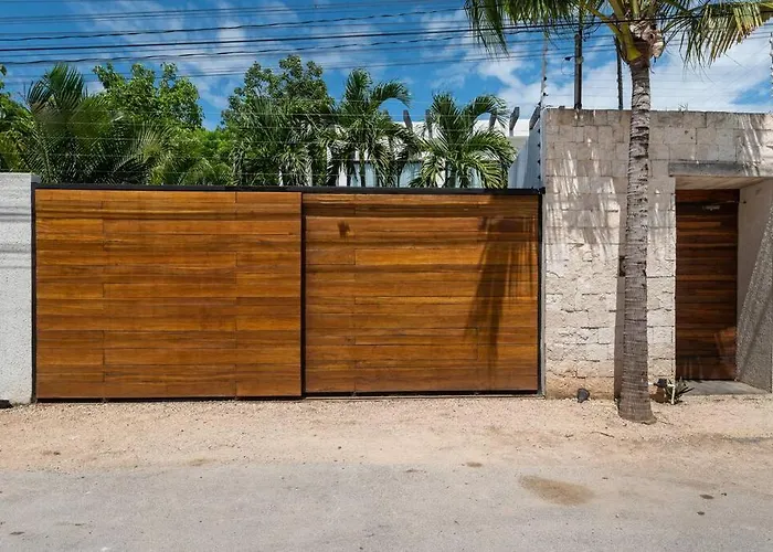 With Jacuzzi & Pool With Great Concierge Service Villa Tulum