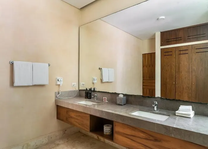 With Jacuzzi & Pool With Great Concierge Service