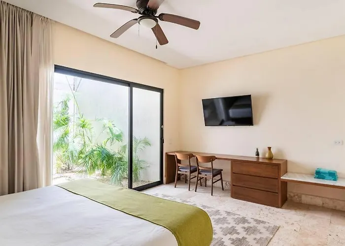 With Jacuzzi & Pool With Great Concierge Service *