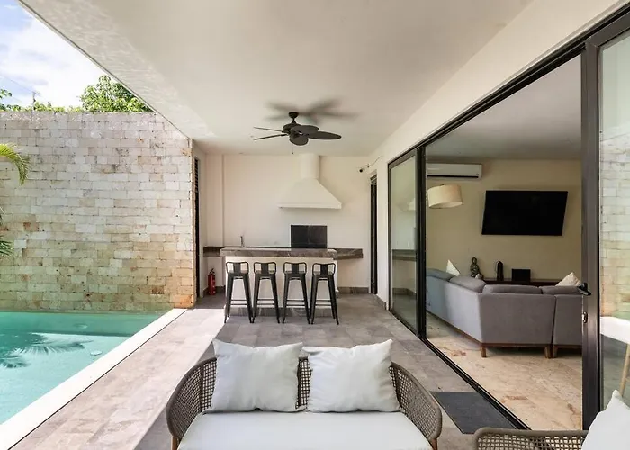 Villa With Jacuzzi & Pool With Great Concierge Service